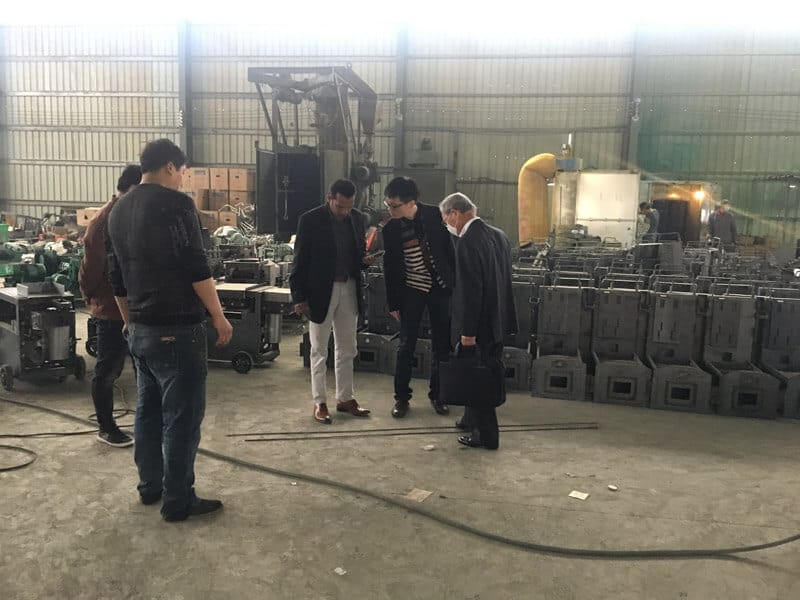 customers visit Shuanglong Machinery 7