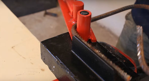 manual stirrup bender