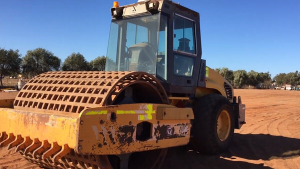Operating a grid roller